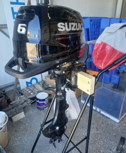Suzuki 6hp Four Stroke Outboard - Black